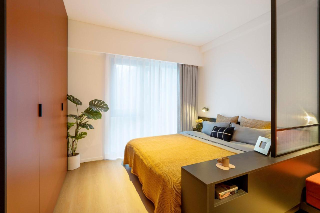 Base-Beijing Wangfujing Serviced Apartment- In Hutong &Bike Rental &Close To Forbidden City, Tian'Anmen Square &Subway Nearby &Free Coffee &Washing Machine,Kitchen &Restaurant Discount &English Speaking &High Speed Free Wifi Extérieur photo Bedroom