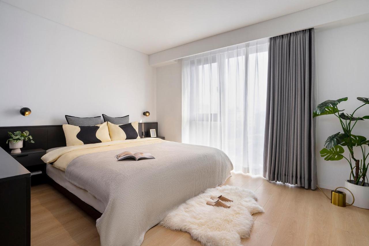Base-Beijing Wangfujing Serviced Apartment- In Hutong &Bike Rental &Close To Forbidden City, Tian'Anmen Square &Subway Nearby &Free Coffee &Washing Machine,Kitchen &Restaurant Discount &English Speaking &High Speed Free Wifi Extérieur photo